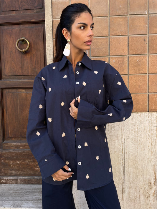 Camicia navy ricamata